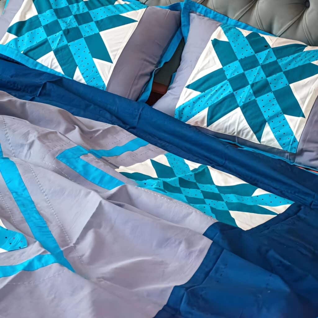 Design Bed Cover - Blue Gray