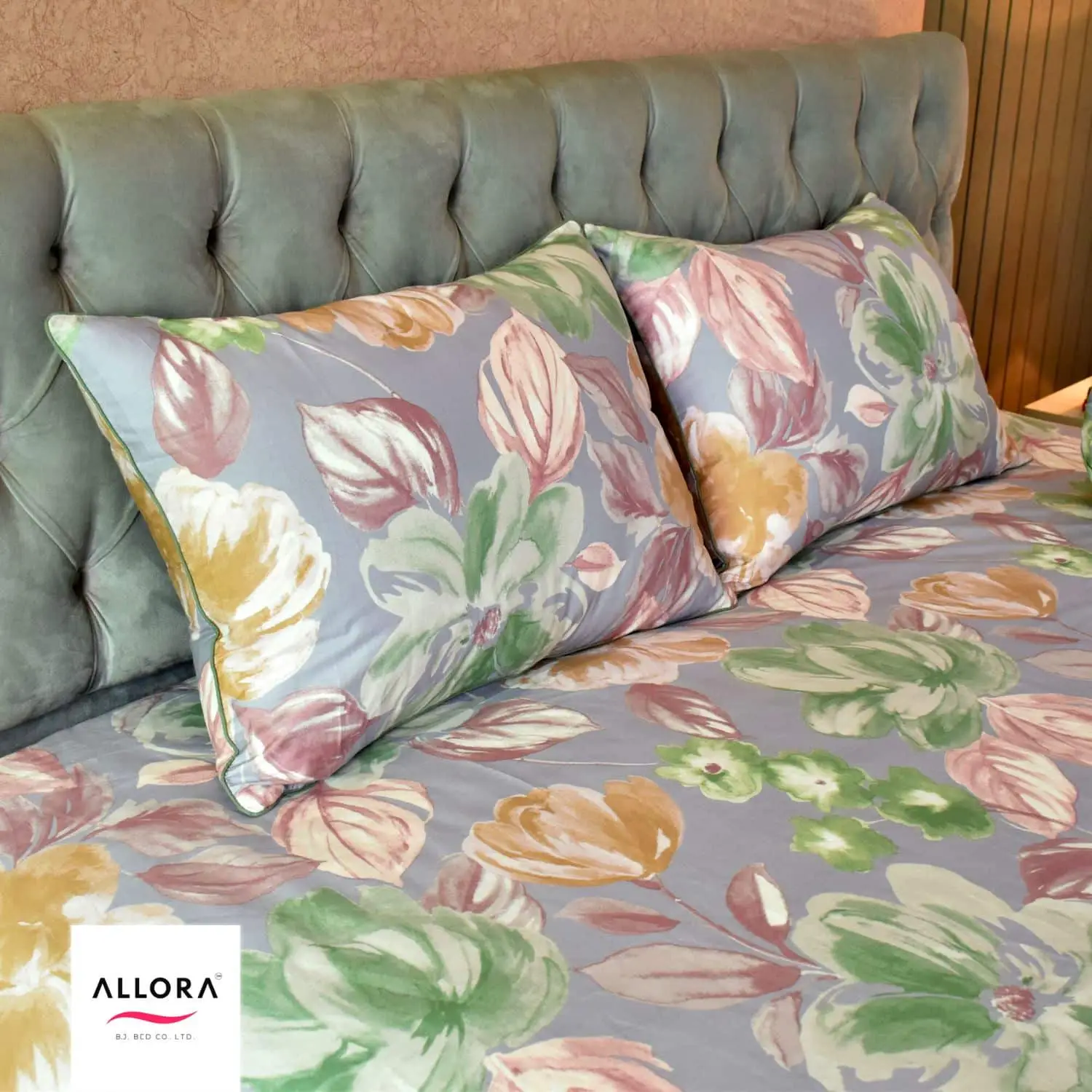 Watercolour Flora Comforter Bedding Set – Grey Purple (5Pcs) - Image 2